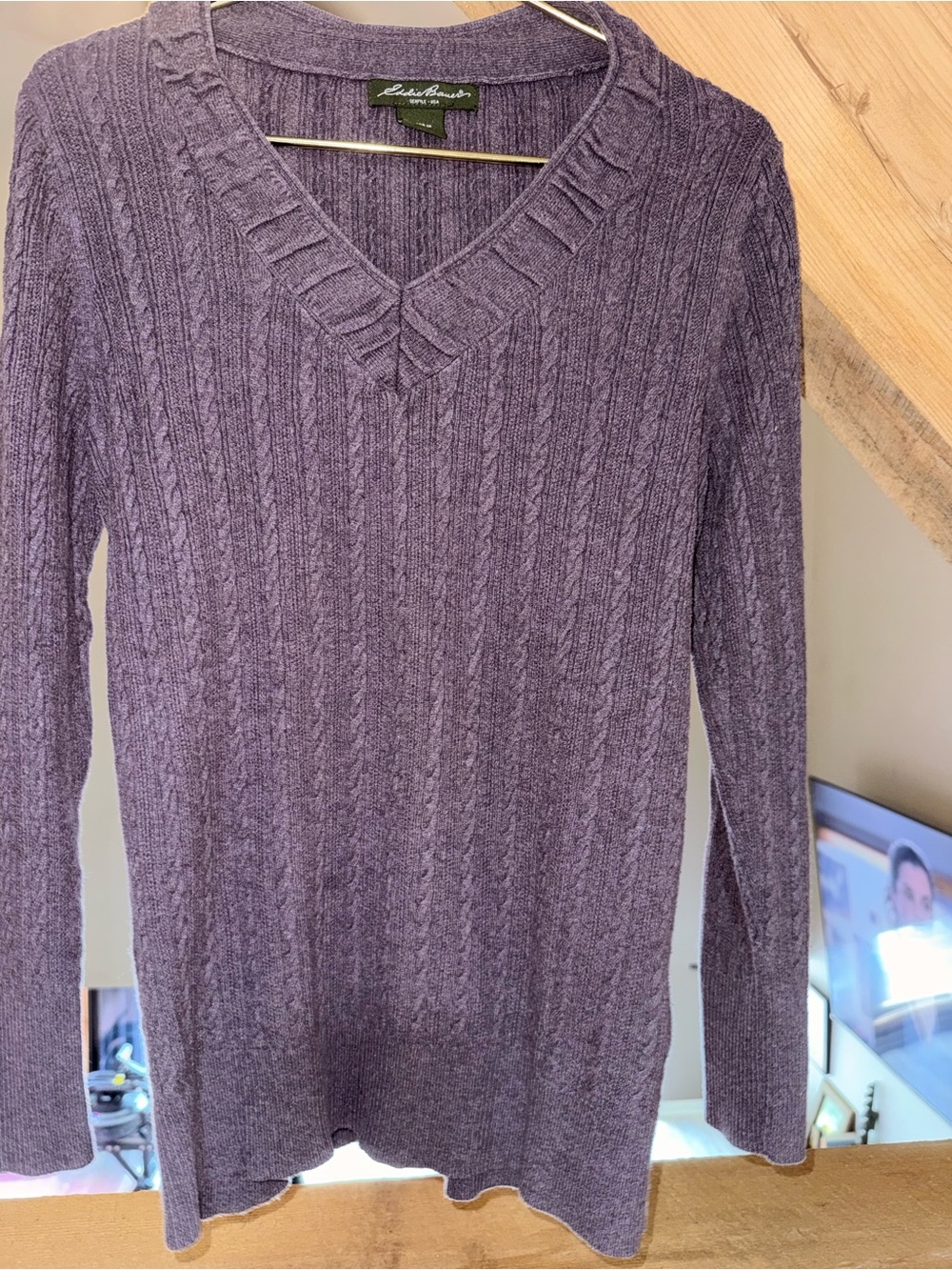 Eddie Bauer Purple Cable-Knit V-Neck Sweater 95% Cotton 5% Cashmere